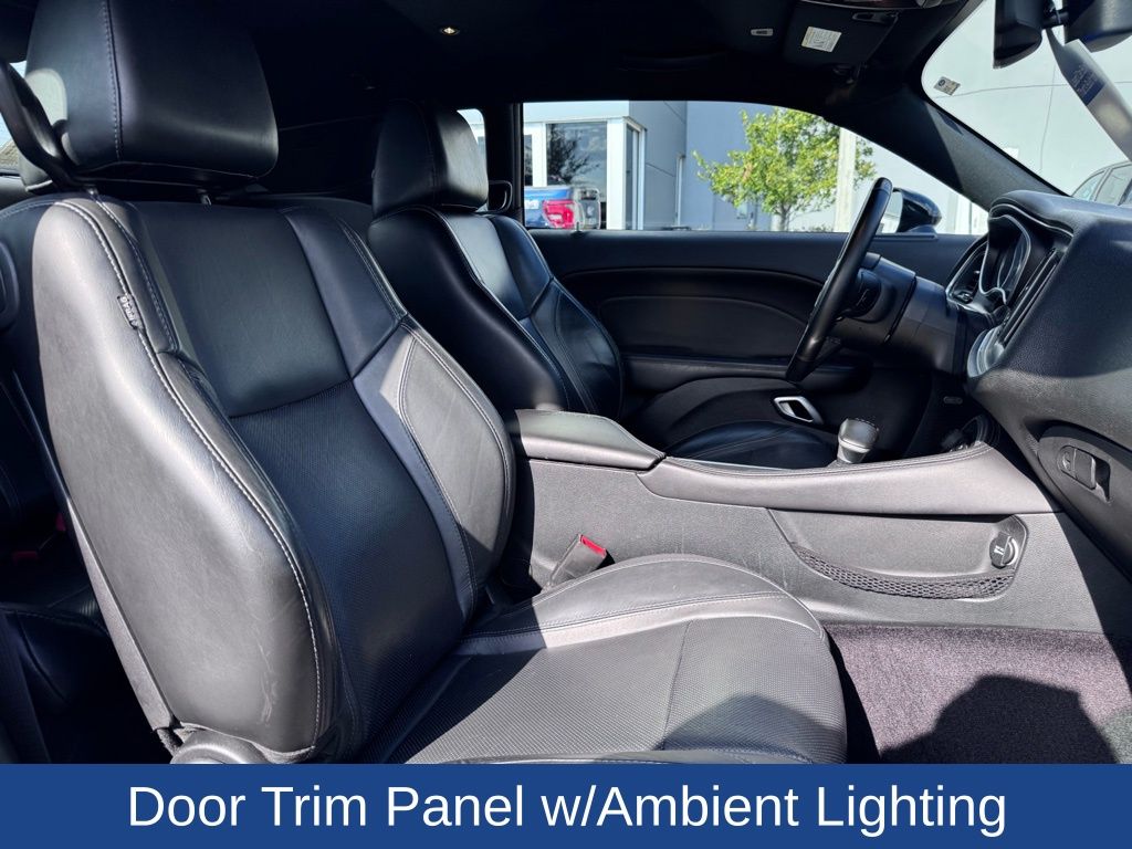 2017 Dodge Challenger SXT Plus