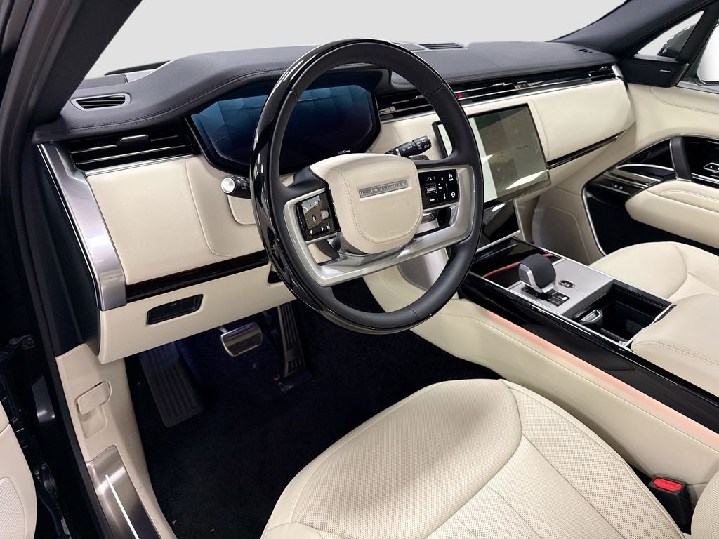 Thumbnail: 2026 Land Rover Range Rover - 9