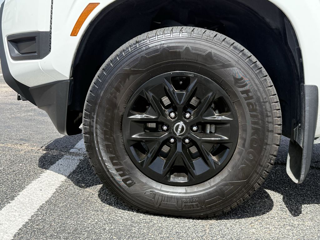 2025 Nissan Frontier S - 8
