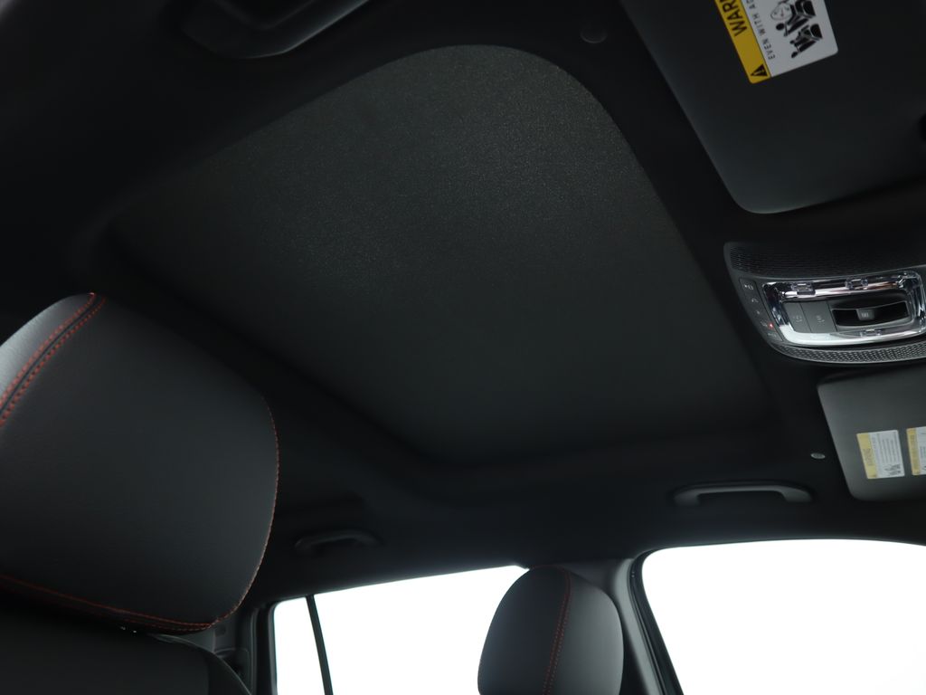 Thumbnail: 2025 Mercedes-Benz GLB - 18