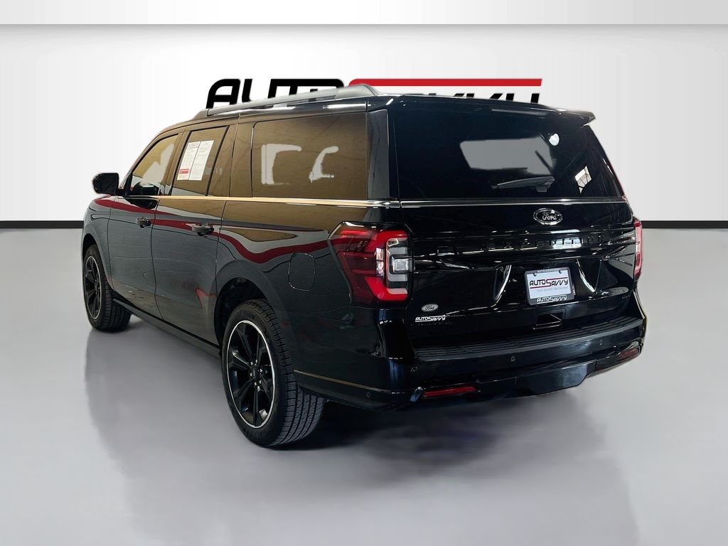 Used 2022 Black Metallic Ford Limited image 5
