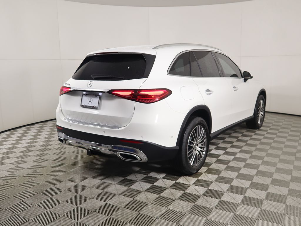 Thumbnail: 2026 Mercedes-Benz GLC - 5