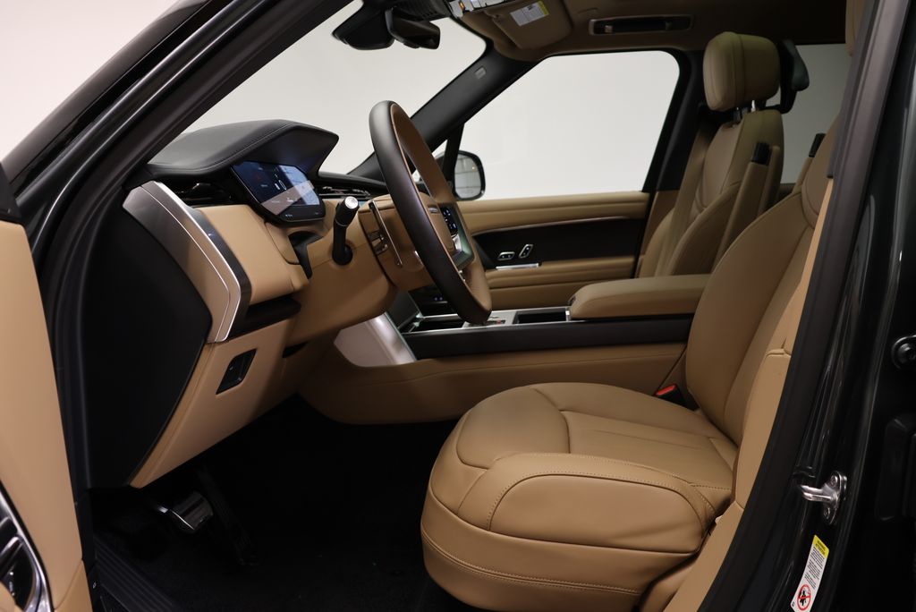 Thumbnail: 2026 Land Rover Range Rover - 31