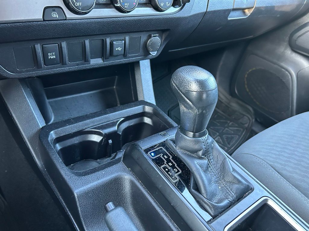 2021 Toyota Tacoma SR 27