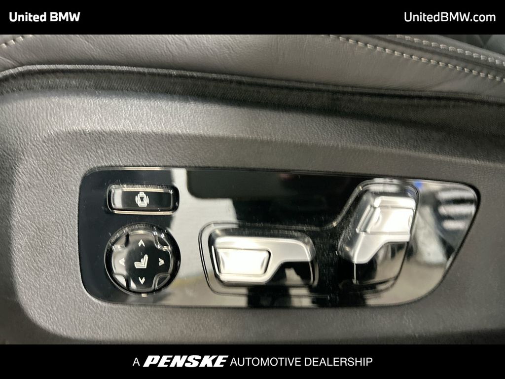 2024 BMW X7 xDrive40i 12