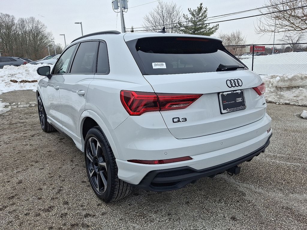 Thumbnail: 2025 Audi Q3 - 4