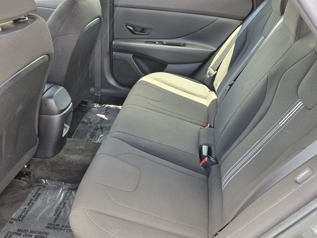 2025 Hyundai Elantra - $17,999