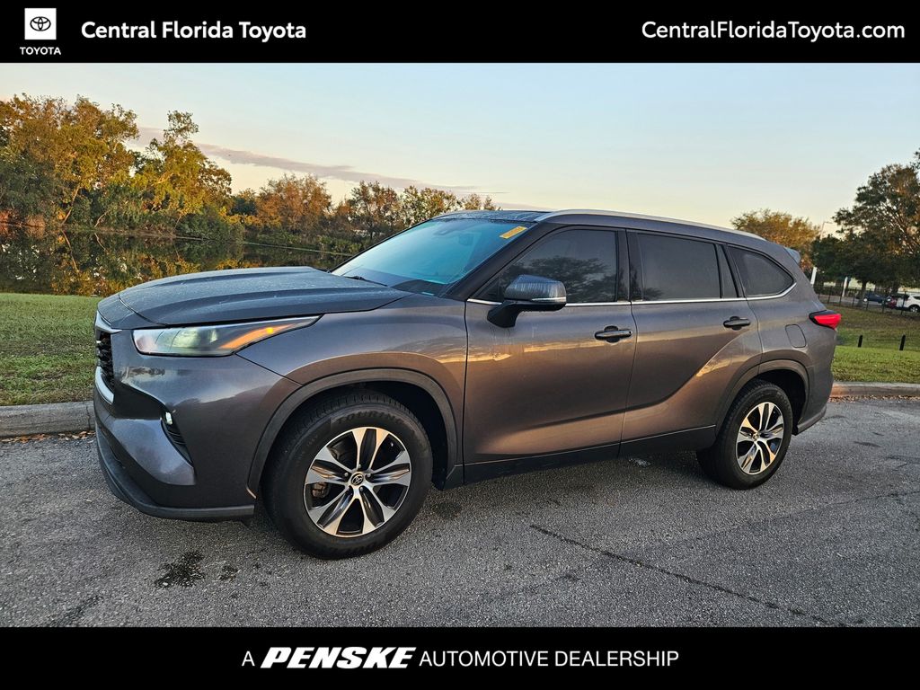 2022 Toyota Highlander XLE -
                Orlando, FL