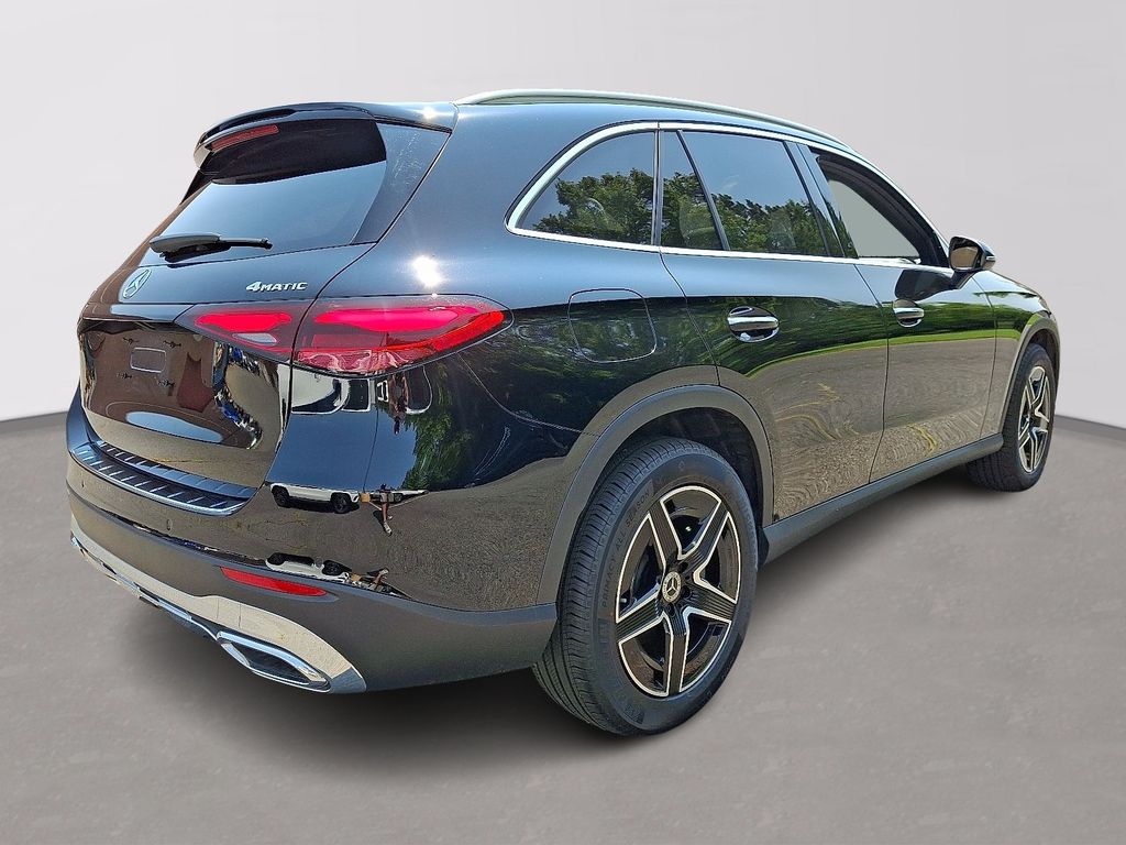 Thumbnail: 2026 Mercedes-Benz GLC - 4