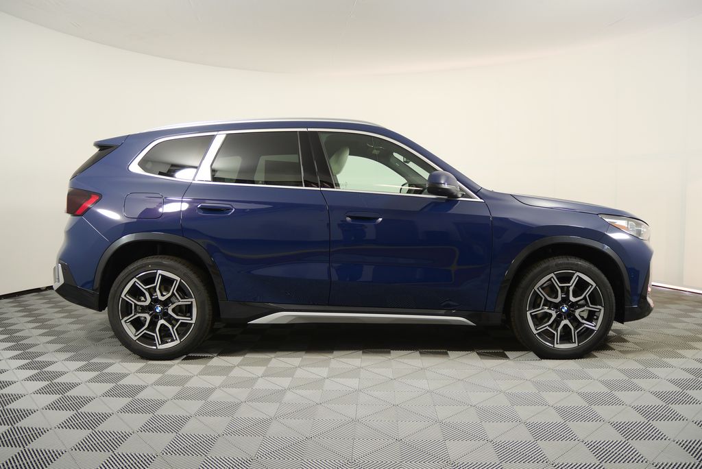 Thumbnail: 2026 BMW X1 - 2