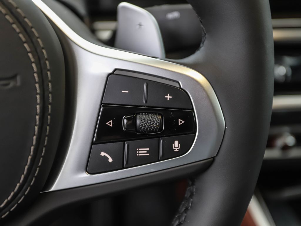Thumbnail: 2026 BMW X6 - 14