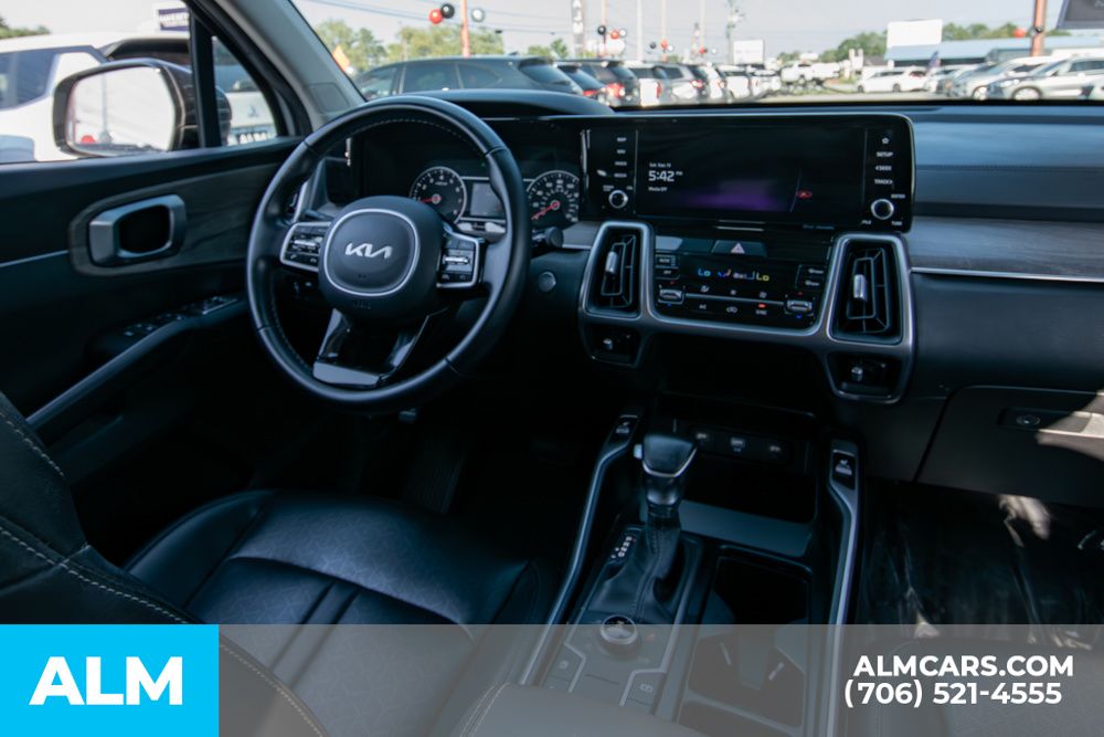 2022 Kia Sorento S photo 19