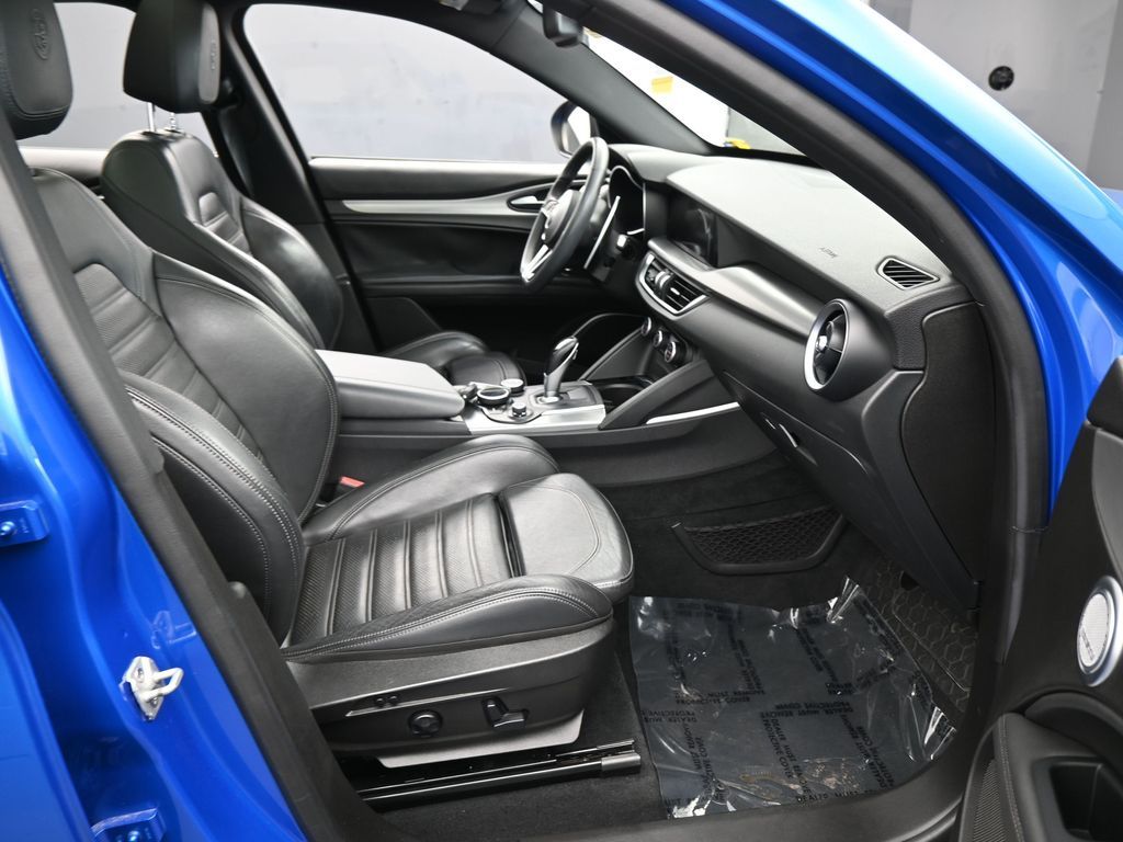 Used 2018 Misano Blue Metallic Alfa Romeo Ti image 43