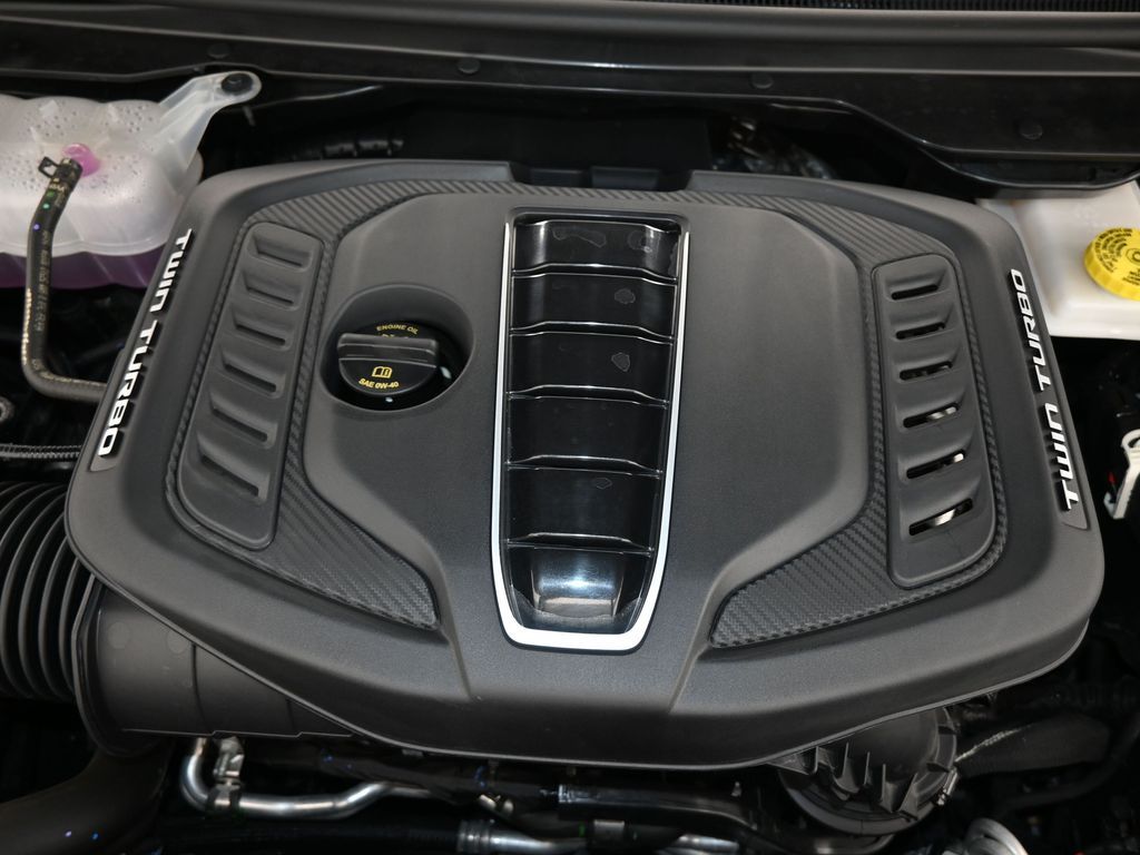 Used 2024 Diamond Black Crystal Pearlcoat Jeep Base image 61