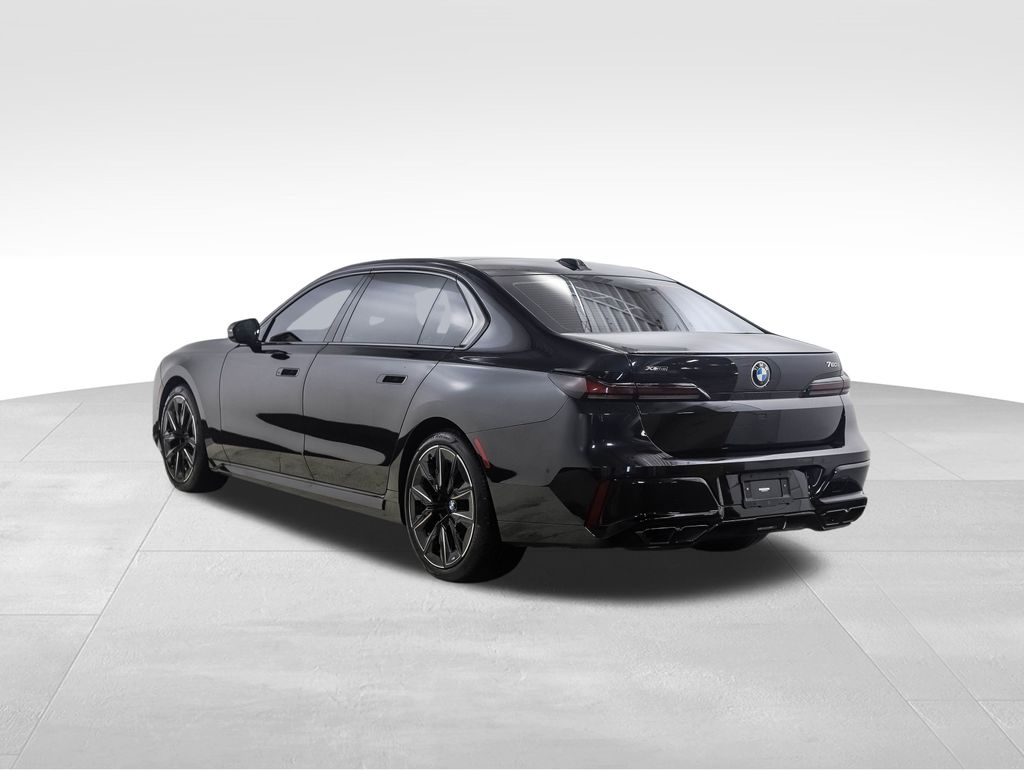 Thumbnail: 2023 BMW 7 Series - 3