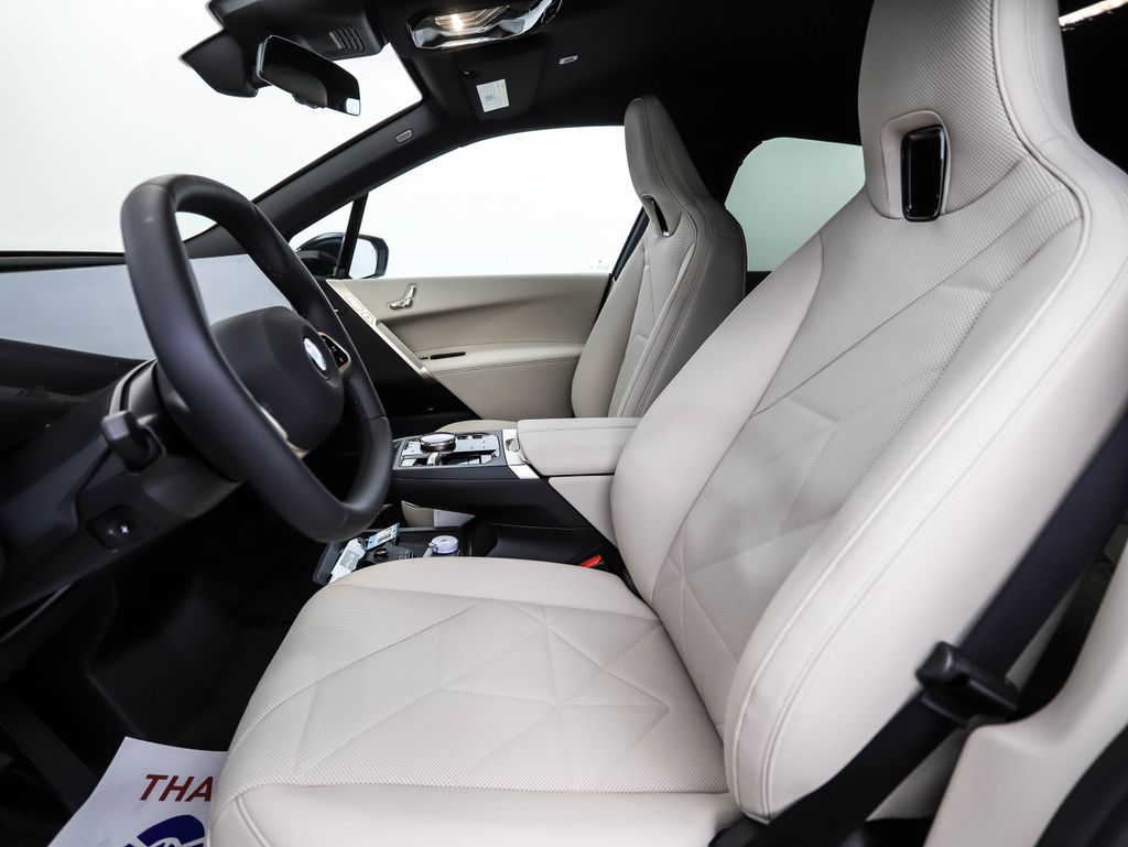 Thumbnail: 2026 BMW iX - 11