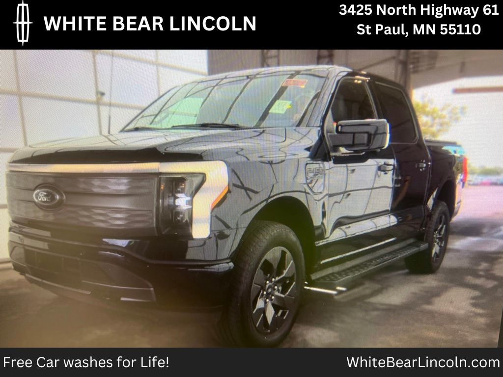 2023 Ford F-150 Lightning Lariat SuperCrew AWD