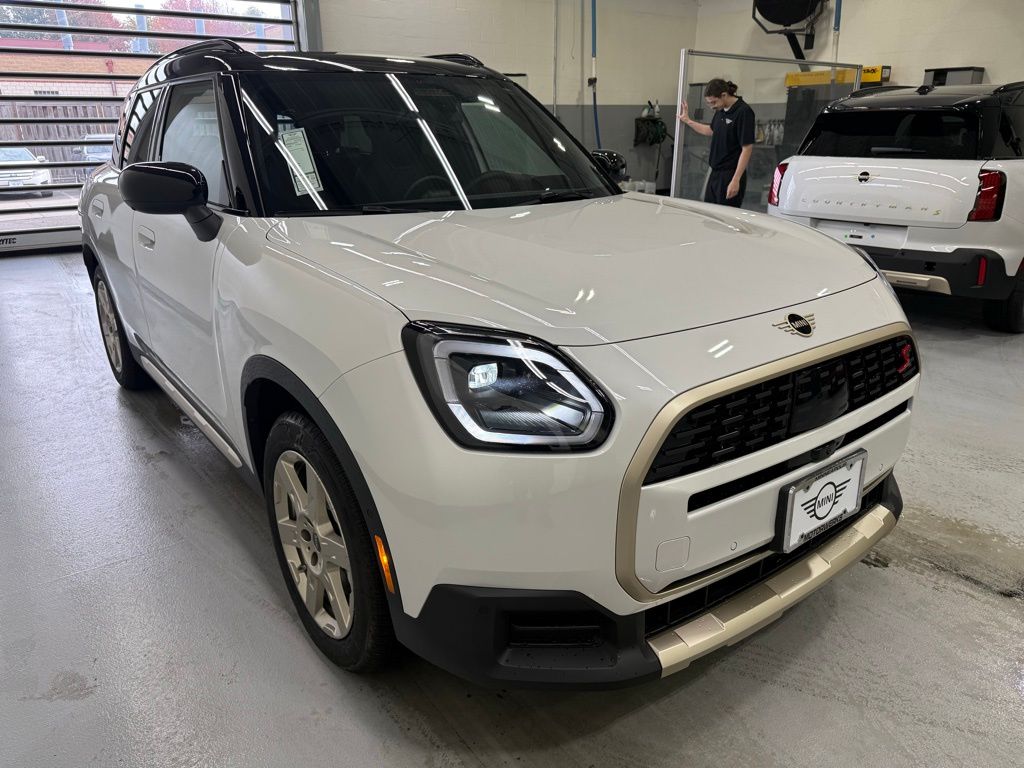 2025 MINI Cooper Countryman Base 7