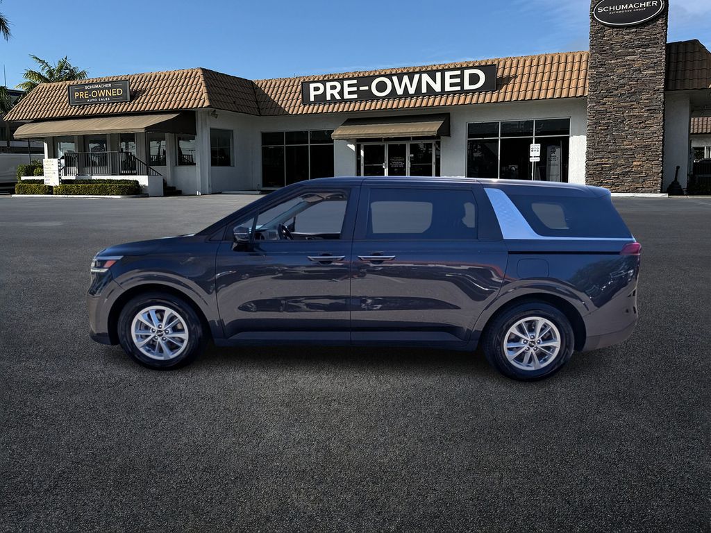 used 2023 Kia Carnival car, priced at $24,998