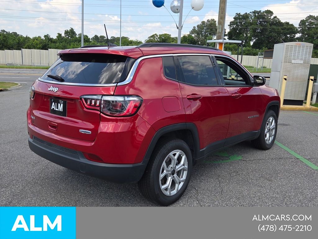 Used 2025 Red Jeep Latitude image 14