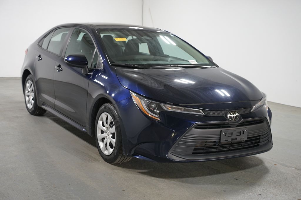 Thumbnail: 2024 Toyota Corolla - 3