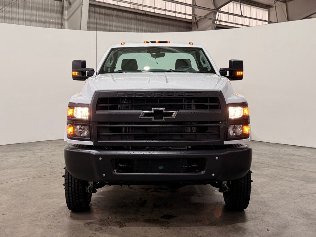 2025 Chevrolet Silverado 5500HD 