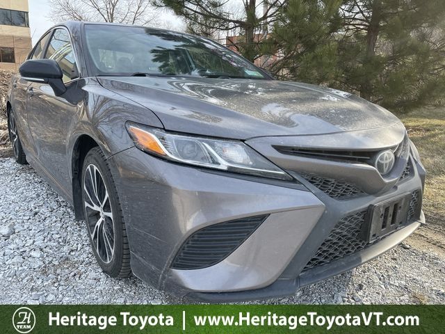 Gray 2018 Toyota Camry SE Sedan Front-Wheel Drive 8-Speed Automatic