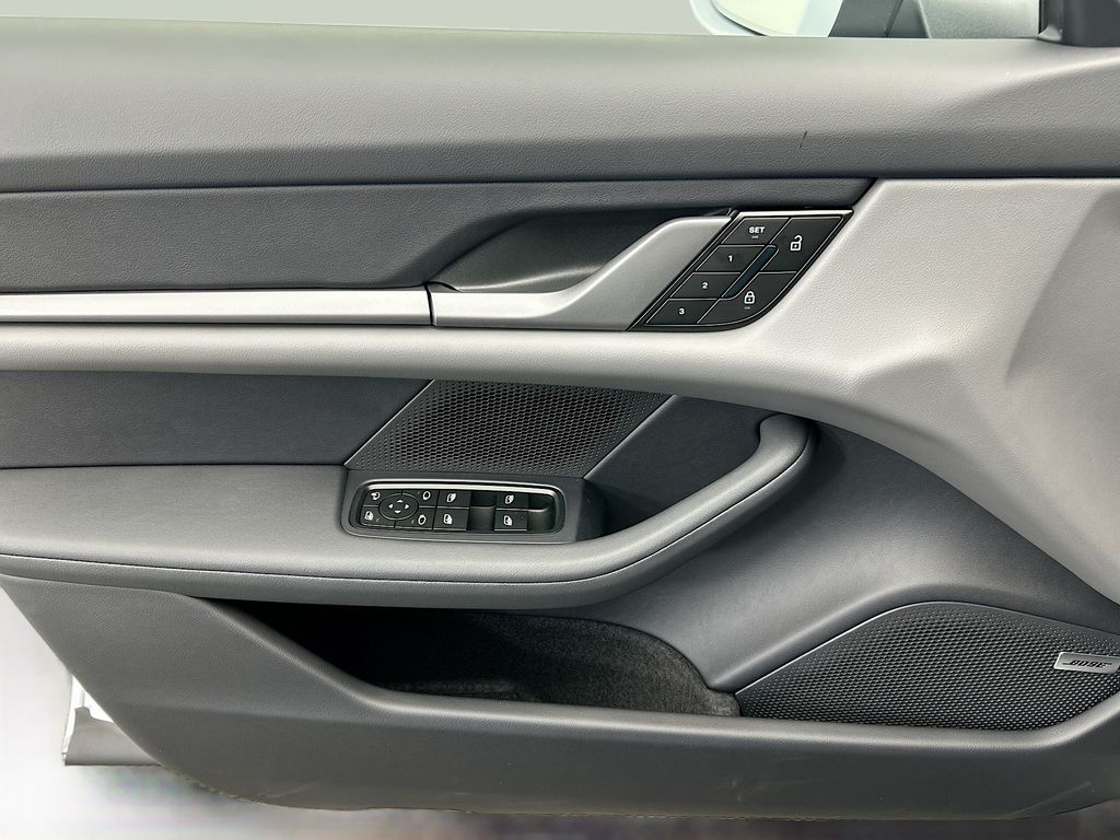 Thumbnail: 2026 Porsche Taycan - 25