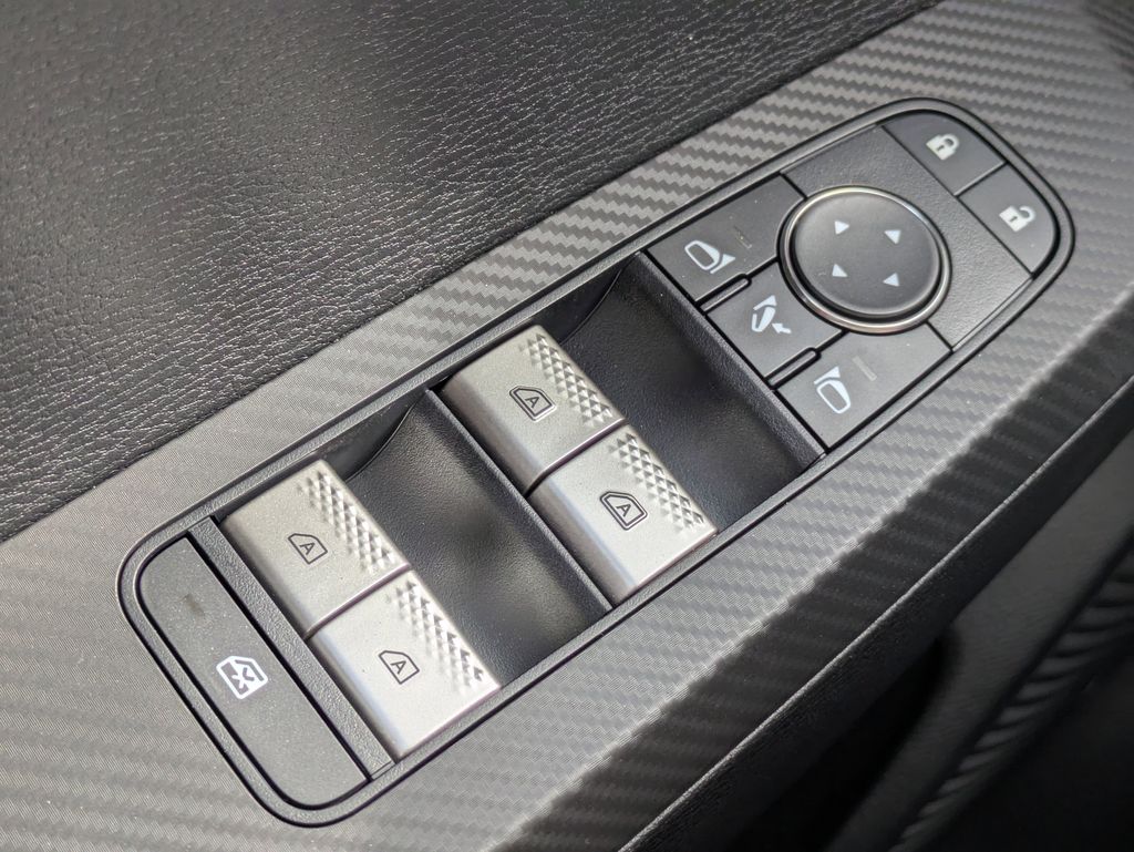 2025 Mitsubishi Outlander SEL - Photo 24