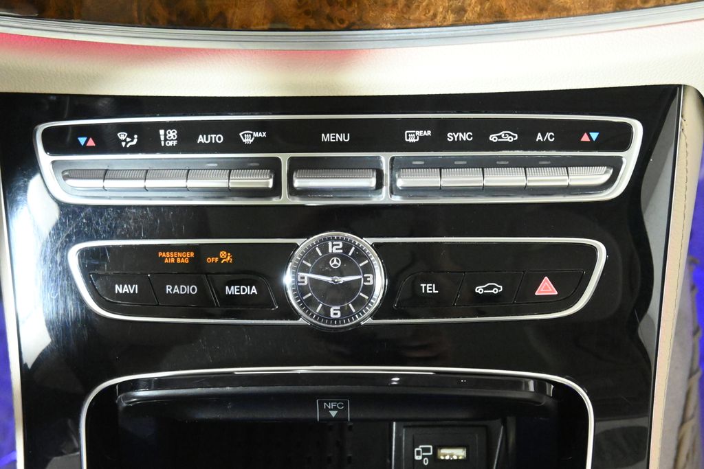 Thumbnail: 2018 Mercedes-Benz E-Class - 22