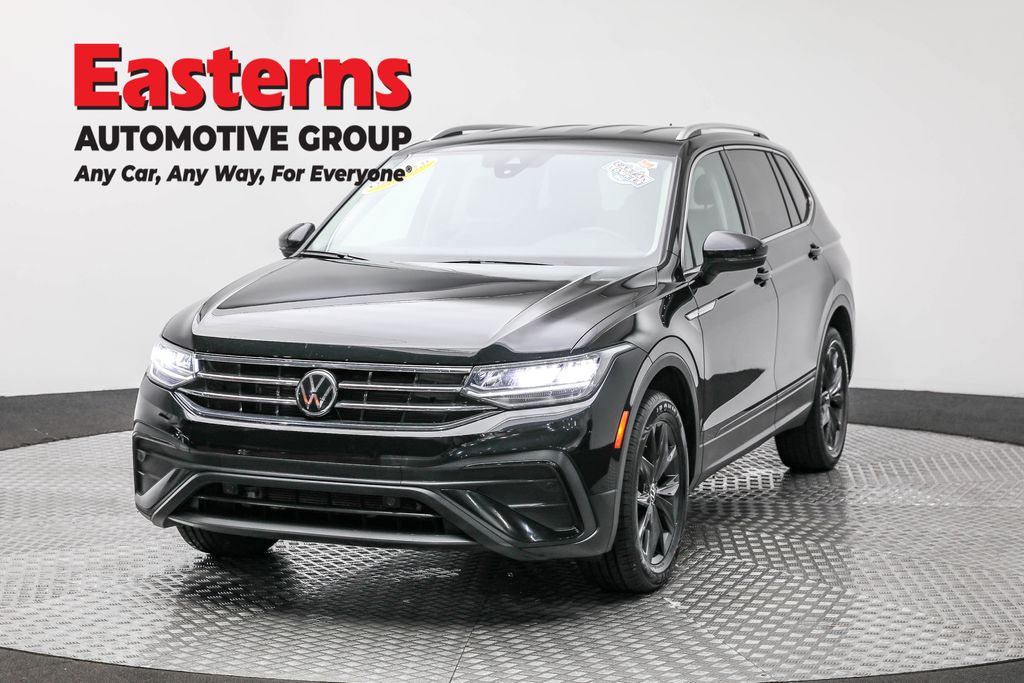 2024 Volkswagen Tiguan SE's photo