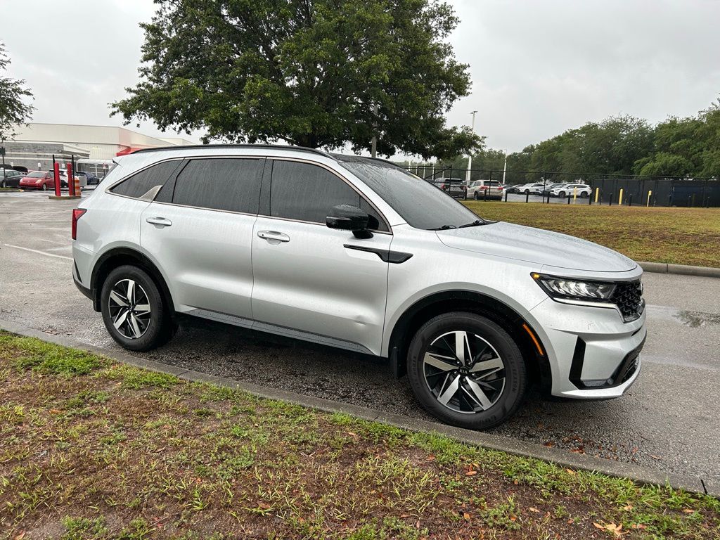 2021 Kia Sorento S 7