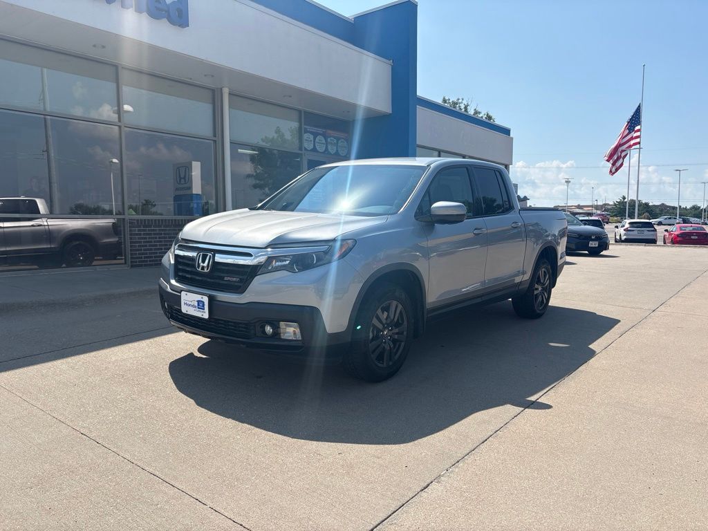 Silver 2018 Honda Ridgeline Pickup Truck All-Wheel Drive 6-Speed Automatic