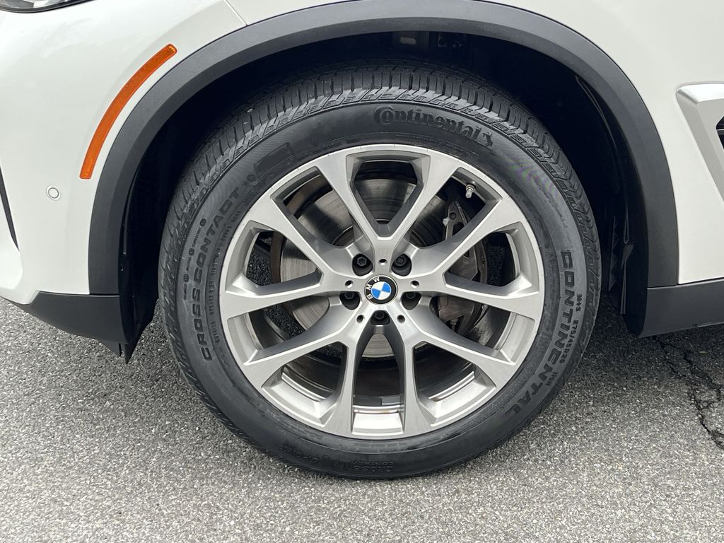 Thumbnail: 2024 BMW X5 - 10