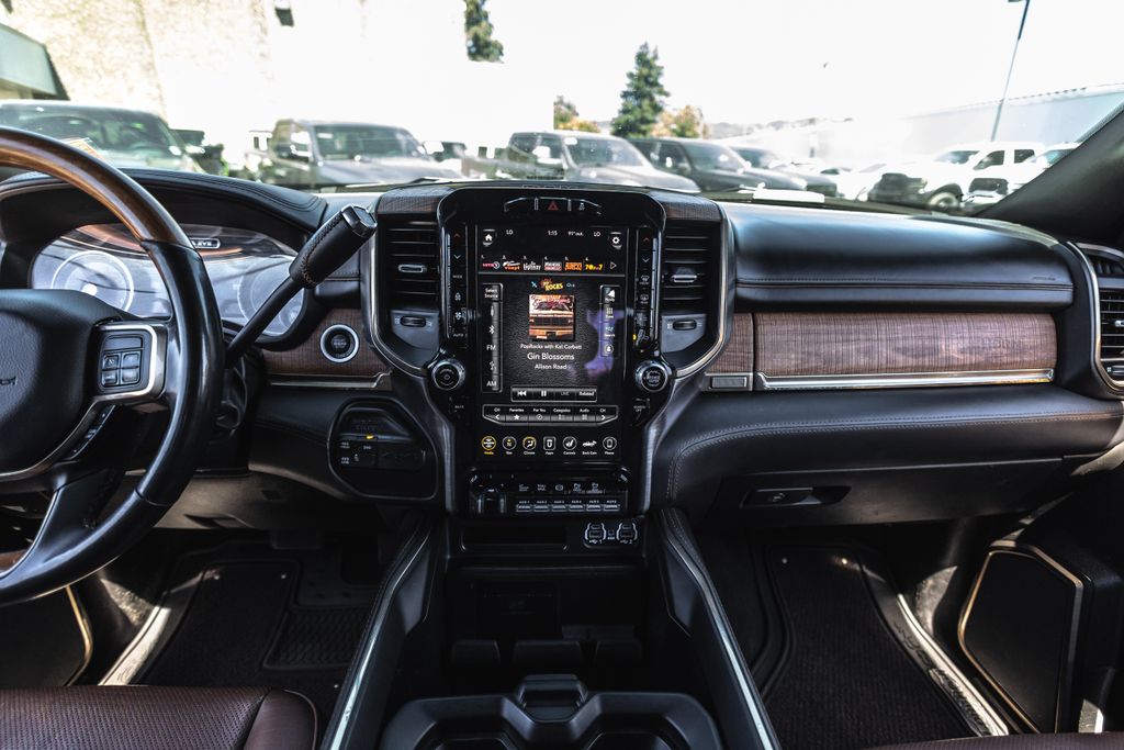 2020 Ram 3500 Laramie Longhorn thumbnail 28