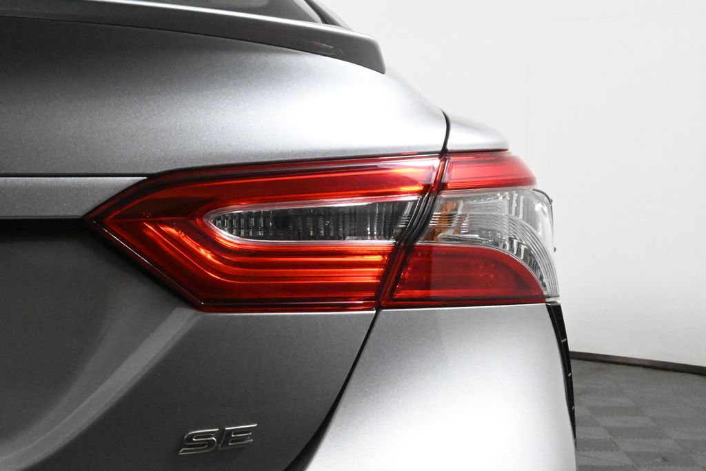 Thumbnail: 2019 Toyota Camry - 14