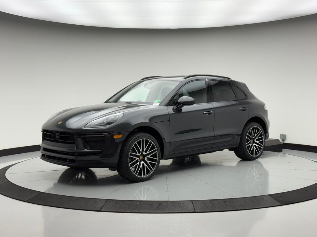 Thumbnail: 2026 Porsche Macan - 1