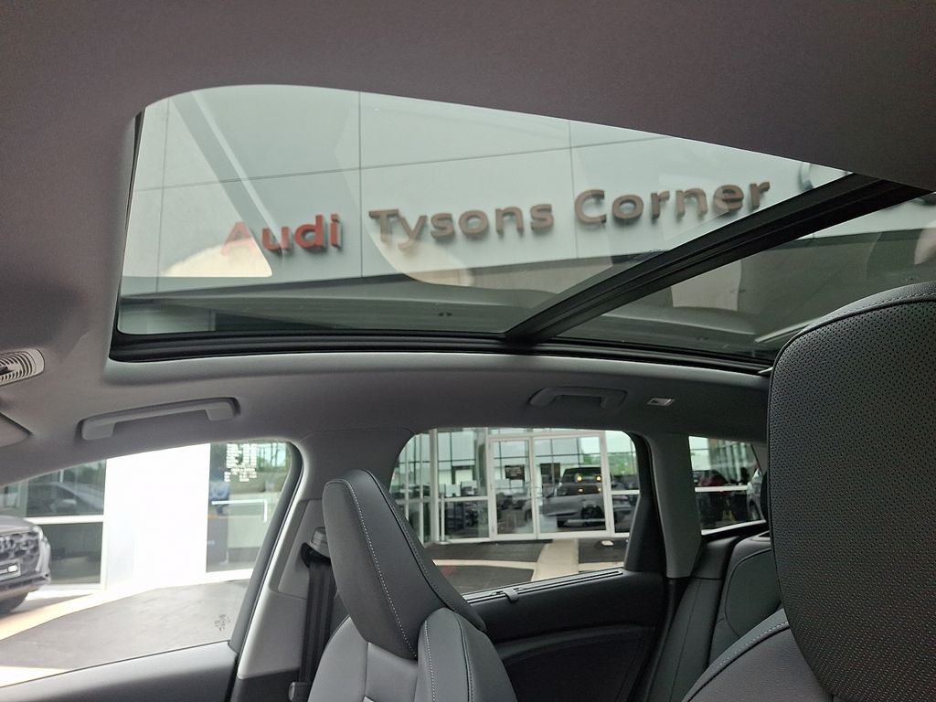 Thumbnail: 2025 Audi Q6 e-tron - 14