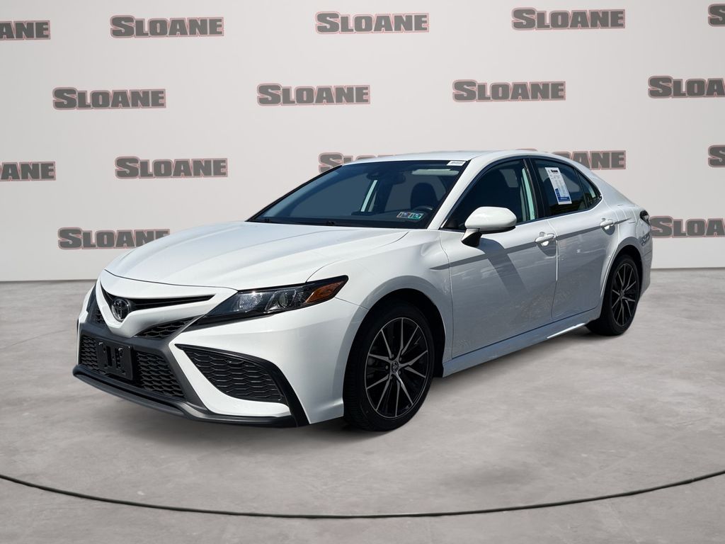 Super White 2021 Toyota Camry Sedan Front-Wheel Drive 8-Speed Automatic