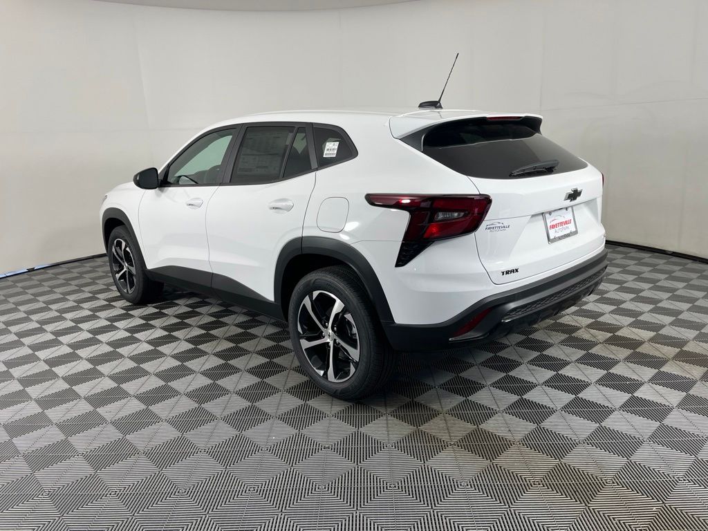 Thumbnail: 2026 Chevrolet Trax - 3