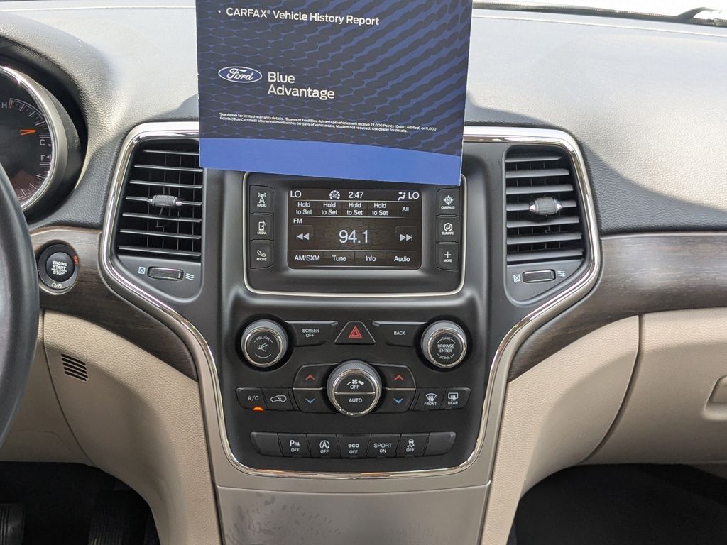 2017 Jeep Grand Cherokee Laredo