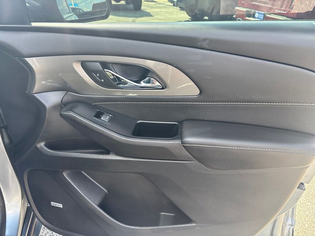 Used 2023 Chevrolet Traverse SUV