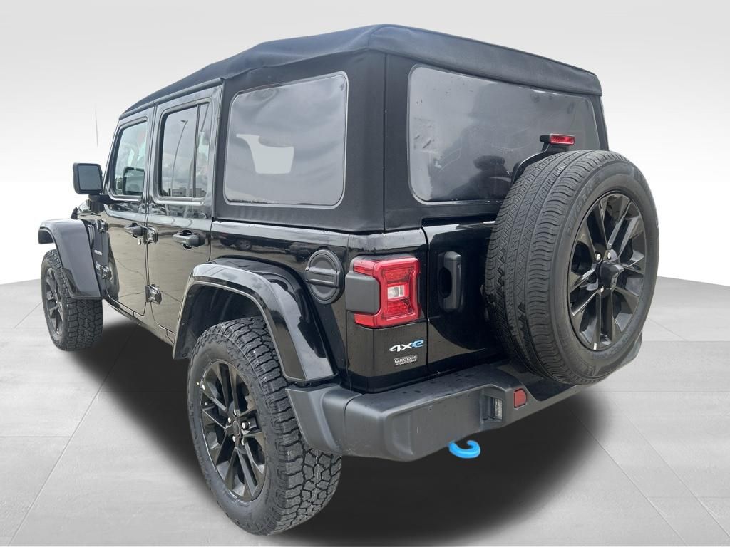 Used 2024 Jeep Wrangler SUV