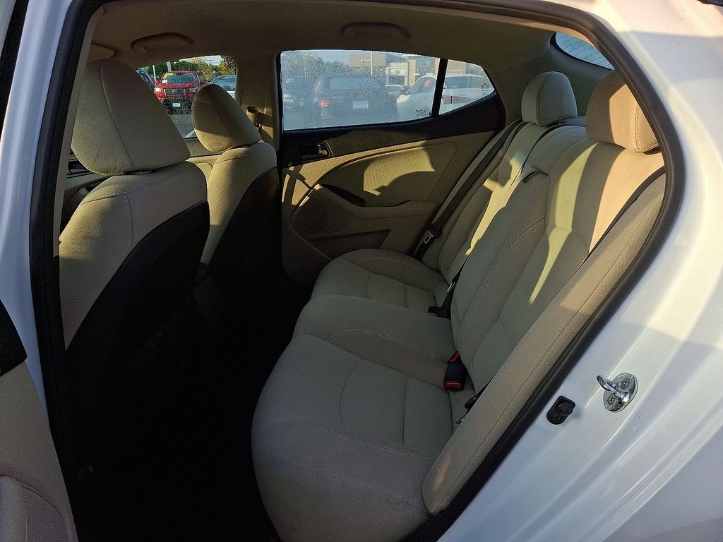 Thumbnail: 2015 Kia Optima - 10