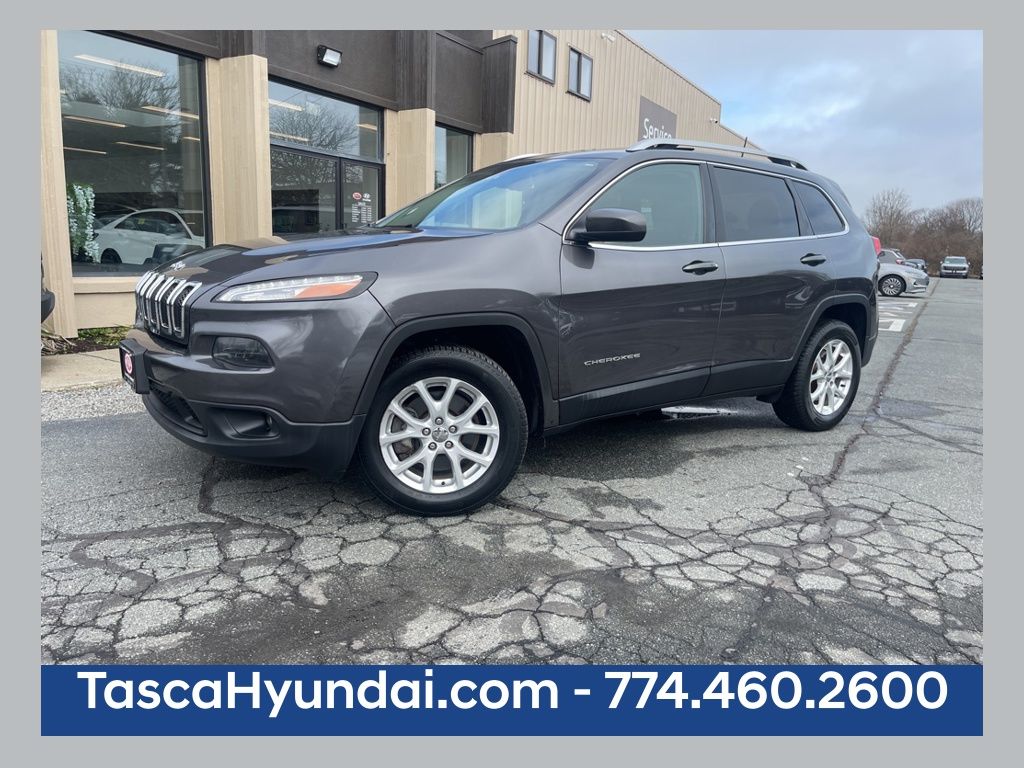 Gray (Granite Crystal Metallic Clearcoat) 2018 Jeep Cherokee Latitude Plus 4WD SUV / Crossover Four-Wheel Drive 9-Speed Automatic