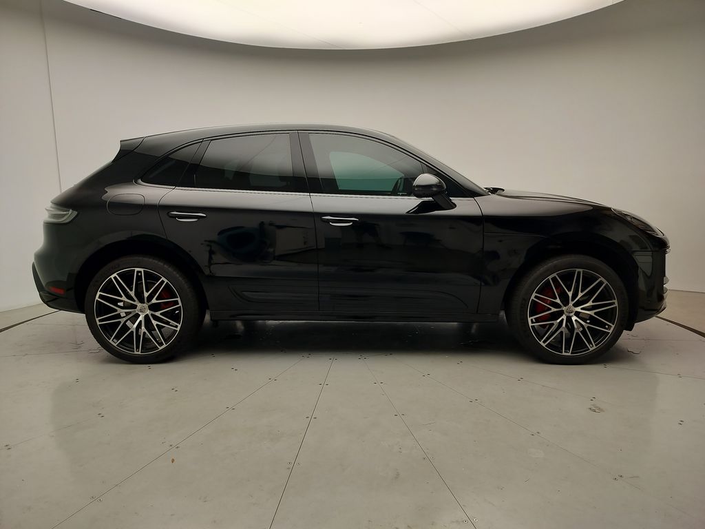Thumbnail: 2023 Porsche Macan - 22