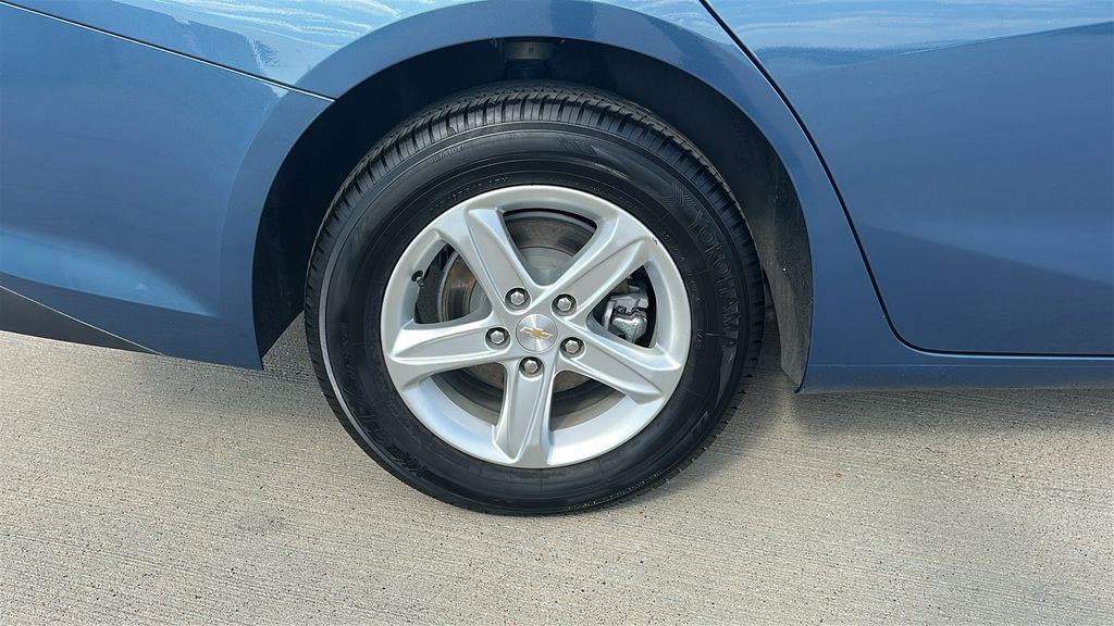 2024 Chevrolet Malibu LT Blue at Baytown Hyundai