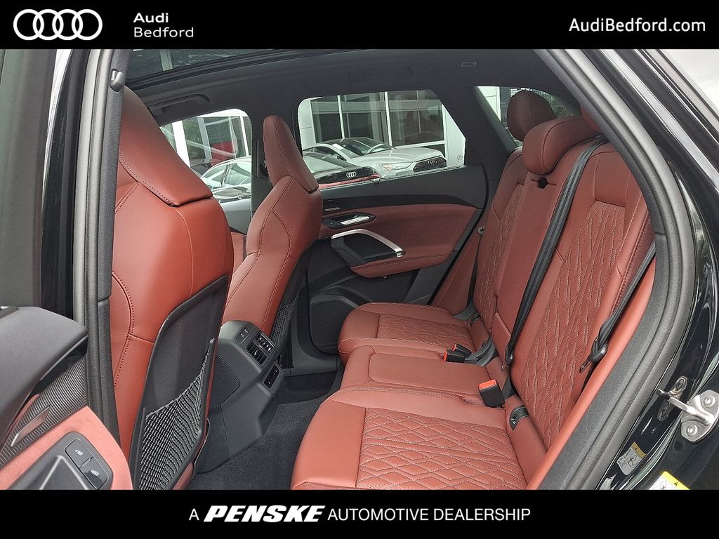 Thumbnail: 2025 Audi SQ5 - 7