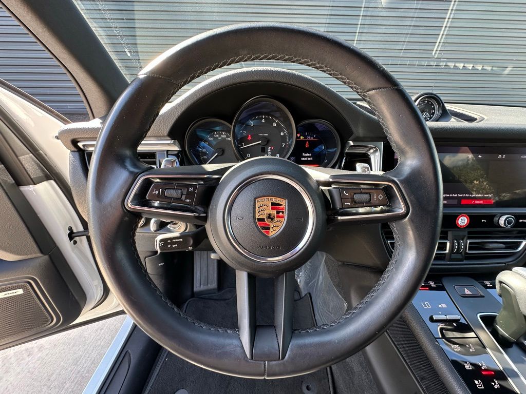 2022 Porsche Macan  18