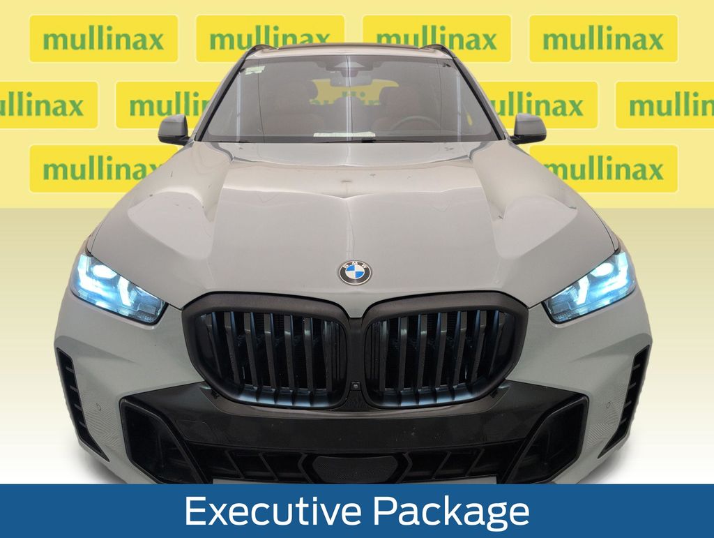Used 2024 Gray BMW xDrive40i image 15